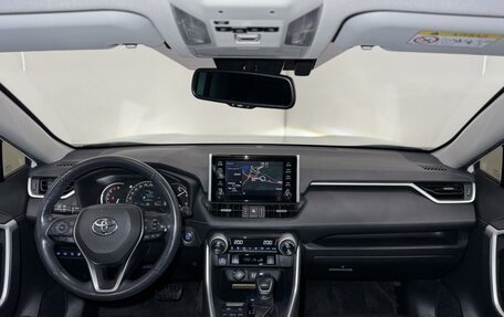 Toyota RAV4, 2019 год, 2 929 000 рублей, 23 фотография