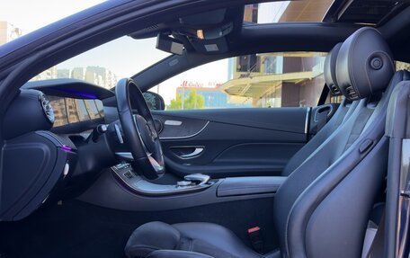 Mercedes-Benz E-Класс, 2018 год, 4 050 000 рублей, 6 фотография