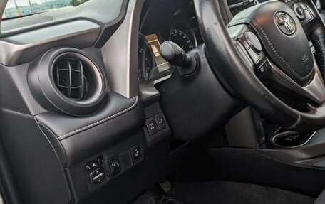 Toyota RAV4, 2016 год, 2 250 000 рублей, 11 фотография
