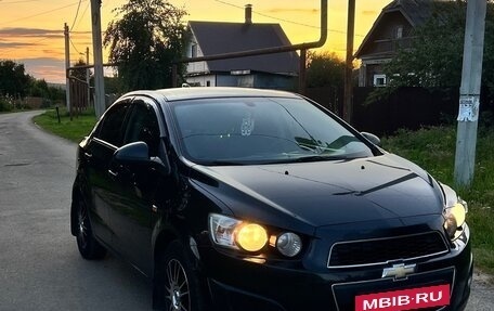 Chevrolet Aveo III, 2013 год, 800 000 рублей, 3 фотография