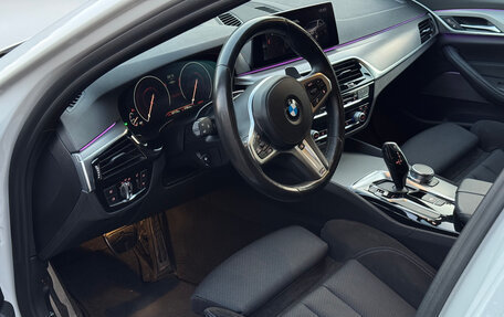 BMW 5 серия, 2019 год, 3 800 000 рублей, 11 фотография