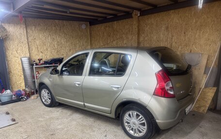 Renault Sandero I, 2013 год, 650 000 рублей, 1 фотография