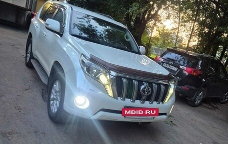 Toyota Land Cruiser Prado 150 рестайлинг 2, 2017 год, 4 200 000 рублей, 12 фотография