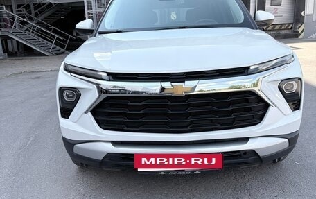 Chevrolet TrailBlazer, 2024 год, 2 425 000 рублей, 3 фотография