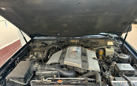 Toyota Land Cruiser 100 рестайлинг 2, 1998 год, 1 600 000 рублей, 6 фотография