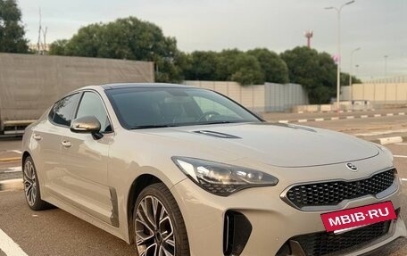 KIA Stinger I, 2019 год, 2 250 000 рублей, 3 фотография