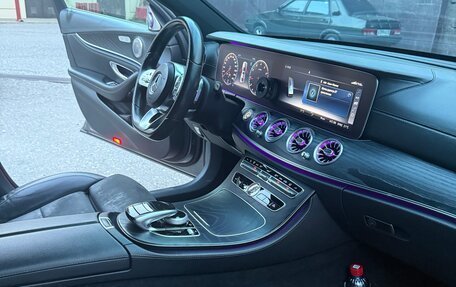 Mercedes-Benz E-Класс, 2018 год, 2 550 000 рублей, 10 фотография