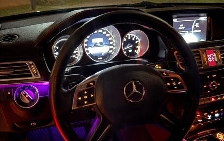 Mercedes-Benz E-Класс, 2015 год, 1 750 000 рублей, 5 фотография