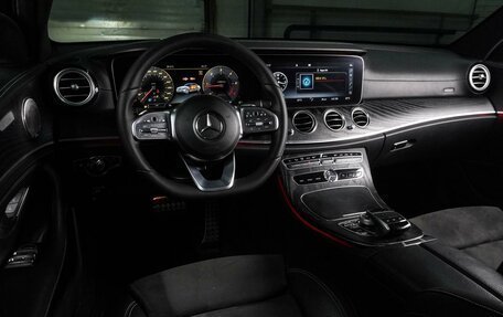 Mercedes-Benz E-Класс, 2019 год, 3 289 000 рублей, 6 фотография