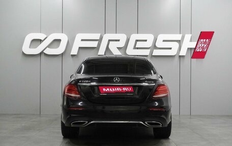 Mercedes-Benz E-Класс, 2019 год, 3 289 000 рублей, 4 фотография