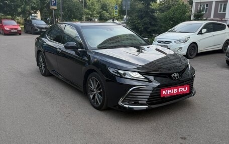 Toyota Camry, 2023 год, 3 650 000 рублей, 3 фотография