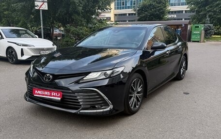 Toyota Camry, 2023 год, 3 650 000 рублей, 1 фотография