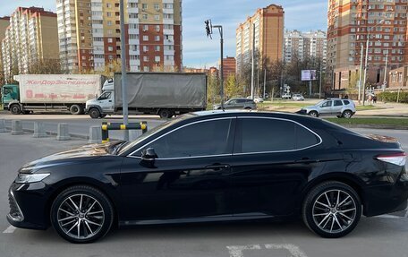 Toyota Camry, 2021 год, 2 950 000 рублей, 7 фотография