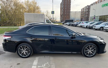 Toyota Camry, 2021 год, 2 950 000 рублей, 13 фотография