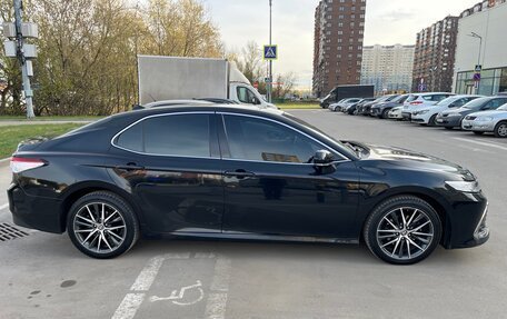 Toyota Camry, 2021 год, 2 950 000 рублей, 14 фотография