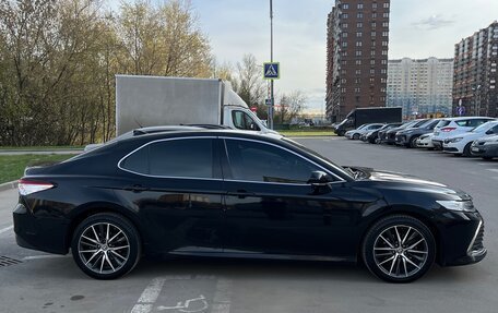 Toyota Camry, 2021 год, 2 950 000 рублей, 15 фотография