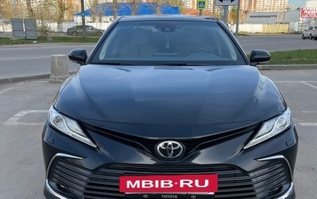 Toyota Camry, 2021 год, 2 950 000 рублей, 18 фотография