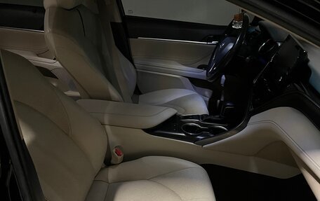 Toyota Camry, 2021 год, 2 950 000 рублей, 26 фотография