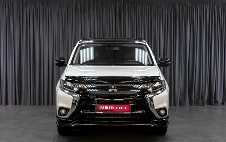 Mitsubishi Outlander III рестайлинг 3, 2022 год, 3 710 000 рублей, 3 фотография