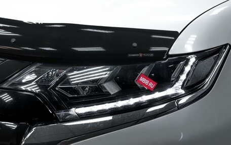 Mitsubishi Outlander III рестайлинг 3, 2022 год, 3 710 000 рублей, 10 фотография