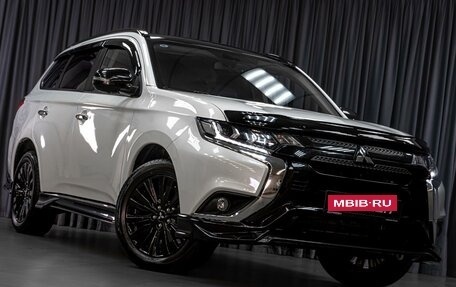 Mitsubishi Outlander III рестайлинг 3, 2022 год, 3 710 000 рублей, 6 фотография