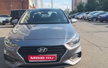 Hyundai Solaris II рестайлинг, 2018 год, 1 500 000 рублей, 1 фотография