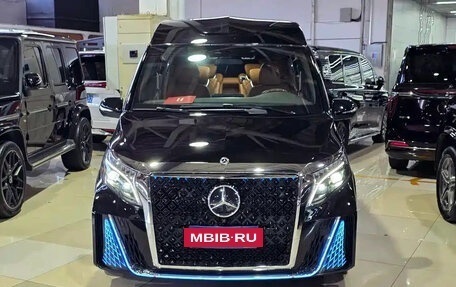 Mercedes-Benz V-Класс, 2025 год, 9 756 999 рублей, 2 фотография