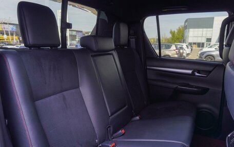 Toyota Hilux VIII, 2022 год, 5 399 000 рублей, 11 фотография