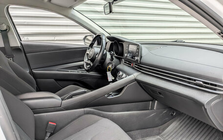 Hyundai Elantra, 2022 год, 2 000 000 рублей, 10 фотография