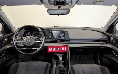 Hyundai Elantra, 2022 год, 2 115 000 рублей, 14 фотография