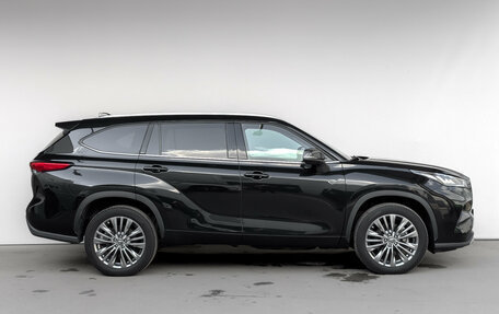 Toyota Highlander, 2023 год, 4 610 000 рублей, 4 фотография