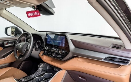 Toyota Highlander, 2023 год, 4 610 000 рублей, 11 фотография