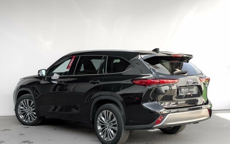 Toyota Highlander, 2023 год, 4 610 000 рублей, 7 фотография