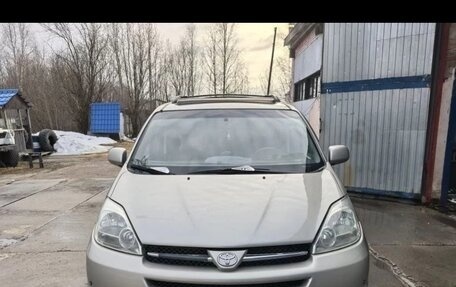 Toyota Sienna II рестайлинг, 2004 год, 1 300 000 рублей, 1 фотография