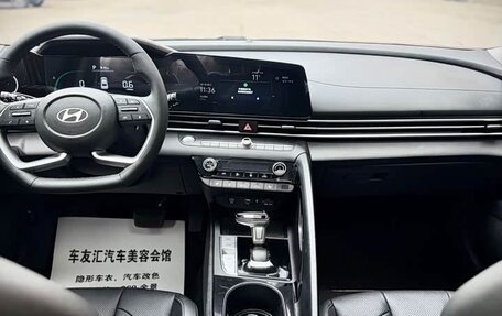 Hyundai Elantra, 2023 год, 1 290 007 рублей, 11 фотография