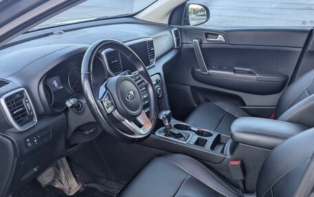 KIA Sportage IV рестайлинг, 2020 год, 2 400 000 рублей, 7 фотография