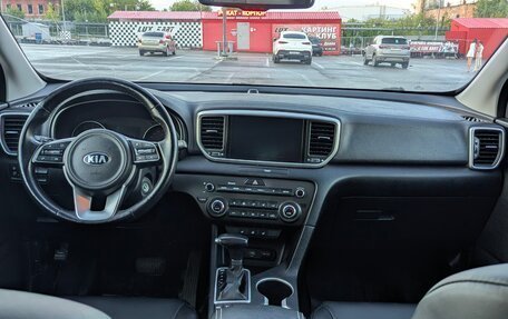 KIA Sportage IV рестайлинг, 2020 год, 2 400 000 рублей, 10 фотография