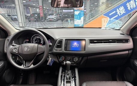 Honda Vezel, 2022 год, 1 205 000 рублей, 10 фотография