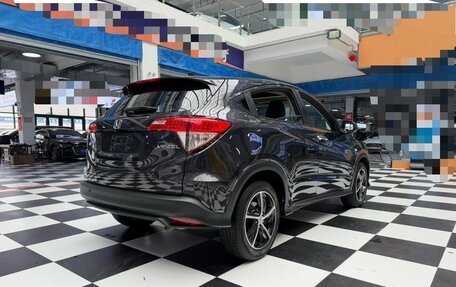 Honda Vezel, 2022 год, 1 205 000 рублей, 6 фотография