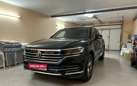 Volkswagen Touareg III, 2019 год, 6 000 000 рублей, 1 фотография