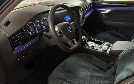 Volkswagen Touareg III, 2019 год, 6 000 000 рублей, 10 фотография