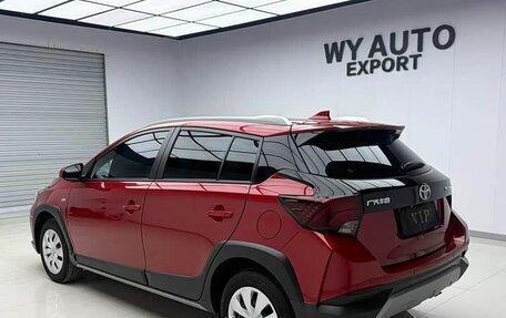 Toyota Yaris, 2022 год, 980 000 рублей, 3 фотография