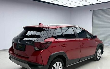 Toyota Yaris, 2022 год, 980 000 рублей, 5 фотография