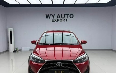 Toyota Yaris, 2022 год, 980 000 рублей, 2 фотография