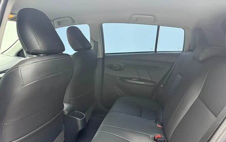 Toyota Yaris, 2022 год, 980 000 рублей, 15 фотография