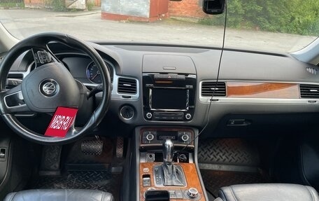 Volkswagen Touareg III, 2012 год, 2 750 000 рублей, 16 фотография