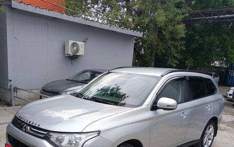 Mitsubishi Outlander III рестайлинг 3, 2013 год, 1 850 000 рублей, 7 фотография