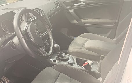 Volkswagen Tiguan II, 2019 год, 2 900 000 рублей, 9 фотография