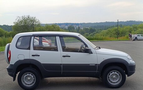 Chevrolet Niva I рестайлинг, 2014 год, 775 000 рублей, 4 фотография