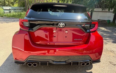 Toyota Yaris, 2021 год, 3 590 000 рублей, 8 фотография